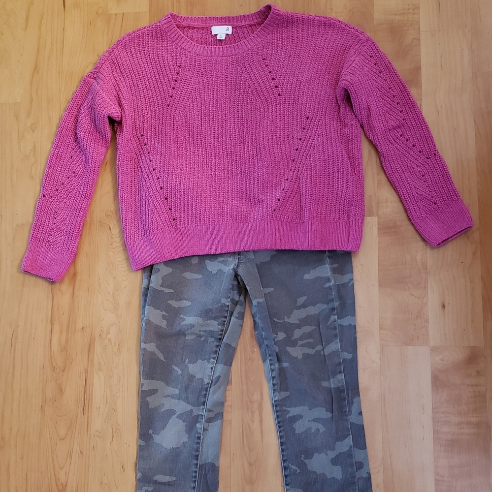 Camo Jeans & Sweater Outfit!